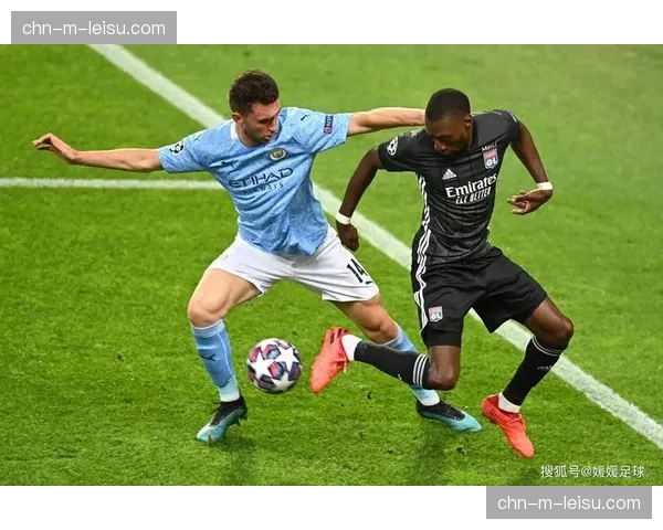 里昂对阵马赛上演进球大战，半场结束时双方已战成3-3平